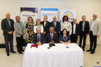 Autoridades de la UTP presente en la firma de los convenios