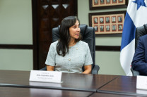 La viceministra de Economía, Eida  Sáiz participó como testigo de la firma de convenio 