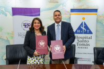 Dra. Ángela Laguna Caicedo junto al Dr. Julio Sandoval.