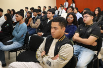 Estudiantes de la FCyT.