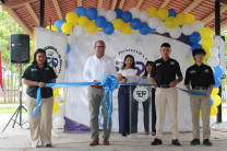 Corte de cinta por parte del Ing. Carlos Marín.