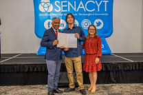 Ángel Zhang, estudiante de la Licenciatura en Desarrollo y Gestión de Software, de la Facultad de Ingeniería de Sistemas Computacionales. Ángel Zhang, estudiante de la Licenciatura en Desarrollo y Gestión de Software, de la Facultad de Ingeniería de Sistemas Computacionales