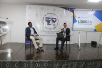 Durante el conversatorio 