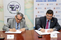 Ing. Héctor Montemayor, rector de la UTP, firma convenio con el Dr. Francisco Blanco, rector de la USMA.