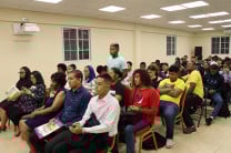 Participaron estudiantes, profesores y personal administrativo.