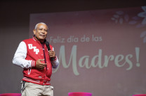 Víctor Bustamante, artista invitado. Víctor Bustamante, artista invitado.