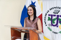 La directora de Equiparación de Oportunidades, Lcda. María Victoria Arce exhortó a las participantes a seguir apoyando los derechos por la igualdad de género.