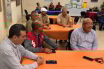 Padre administrativos y docentes participan de la Actividad del Dia de Padre 
