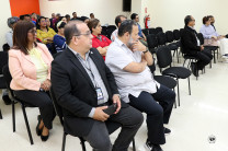 La actividad tuvo lugar en el salón de conferencias de la FCyT.