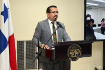 El Director del CINEMI, Dr. Félix Henríquez.