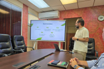 Dr. José Ignacio Arranz en el desarrollo de su presentación.