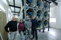 Dr. Miguel Cano explica el uso aplicativo del túnel de viento El Molinón.