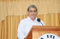 Dr. José Mendoza, director de la UTP en Bocas del Toro.