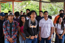 Estudiantes participan de la Reinaguración de la Librería 