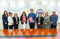 Delegación de la UTP y miembros del Patronato del Parque Natural Metropolitano reunidos tras concluir la firma del acuerdo institucional. Delegación de la UTP y miembros del Patronato del Parque Natural Metropolitano reunidos tras concluir la firma del acuerdo institucional.