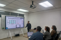 Durante la ponencia. Durante la ponencia.