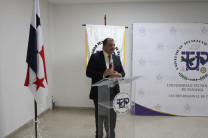 Durante las conferencias. 