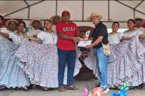 Entrega de certificado de participación
