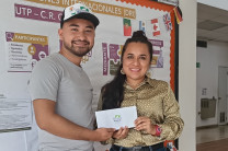 Entrega de premio principal.