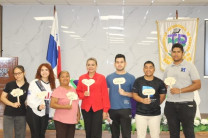 Equipo de Vida Universitaria con estudiantes voluntarios en la Jornada de Donación de Sangre. 