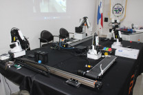 Muestra de equipos robóticos de la Empresa ICE Electronics.  