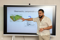 El Dr. Juan Pesantez, de Ecuador.