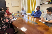 Docentes y autoridades del centro se reunen con el Director de la UDIT.