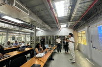 El sistema está basado en tecnología embebida con microcontrolador ESP32 y ha sido diseñado para operar de forma autónoma, sin necesidad de conexión a internet, lo que facilita su implementación en comunidades que dependen de sistemas solares aislados.