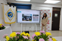 Estudiante durante el desarrollo de su sustentación.