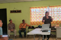 Estudiante Virginia Rojas en su presentación