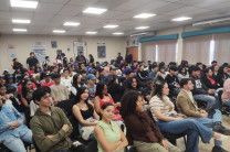 Estudiantes participan de la actividad.