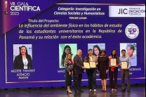 Estudiantes reciben reconocimiento de Tercer Lugar de la JIC Nacional en la Gala Científica.