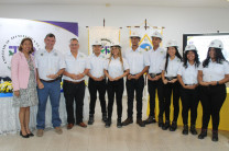 Estudiantes organizadores con Mgtr. Delia García, Dr. Francisco Arango y Mgtr. Miguel López