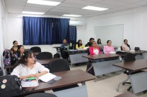 Estudiantes participantes del seminario taller de saneamiento de aguas residuales. 