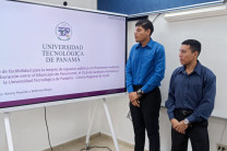 Estudiantes presentando el estudio para analizar la viabilidad de revitalizar áreas públicas de Penonomé