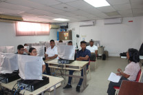 Estudiantes asistentes al taller.