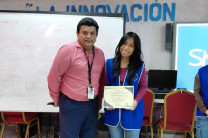 Estudiantes voluntarios de la utp