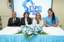 Autoridades universitarias y la presidenta del EXPOBIOMED 2025.