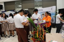 Los colegios particulares también pasaron por el stand de la UTP.