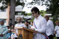 Estudiante perteneciente al Capítulo de Honor, Verdi Villanueva. Estudiante perteneciente al Capítulo de Honor, Verdi Villanueva.