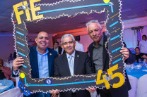 El decano de la FIE, Mgtr. Julio Quiel junto a vicedecanos.