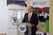 Miguel Eduardo Bolinaga Serfaty, presidente de AES Panamá, discurso en el acto protocolar.
