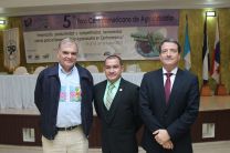 Personalidades en el Foro Centroamericano de Agroindustria.