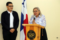 Mgtr. Catalina González, decana de la FCyT.
