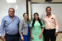Se contó con la participación de la profesora asesora Mgter. Betzaida Alaín, los docentes jurados Mgter. Adriano Martínez y Mgter. Fernando González.