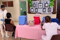 Estudiantes participan de la Vacunación contra la Influenza. 