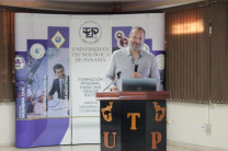 El Dr. Alberto Caballero Ruiz impartió el Curso/conversatorio, en donde se abordaron temas de electrónica industrial.