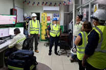 Recorrido del personal por las instalaciones de la Planta de Cemento. Recorrido del personal por las instalaciones de la Planta de Cemento.