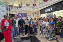 Docentes del centro Regional de Panamá Oeste participan de la Feria explicando las Facultades con que cuenta el Centro Regional.
