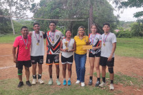 Equipo de Voleibol de la FII conformado por los estudiantes 